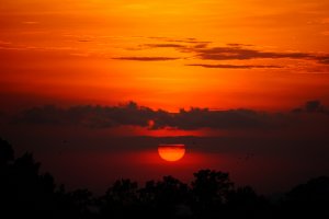 Ash from Turrialba Volcano creates spectacular sunsets